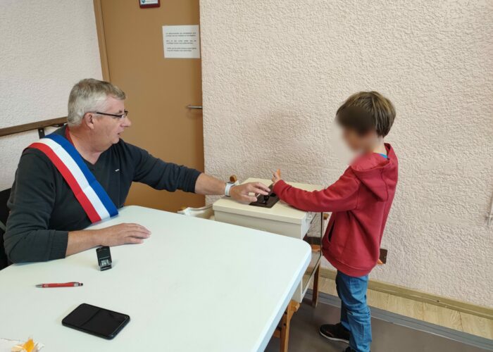 Dépot du bulletin de l'urne Dépot du bulletin de l'urne